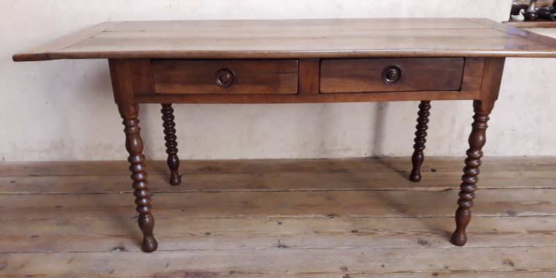 Walnut farmtable, 19th