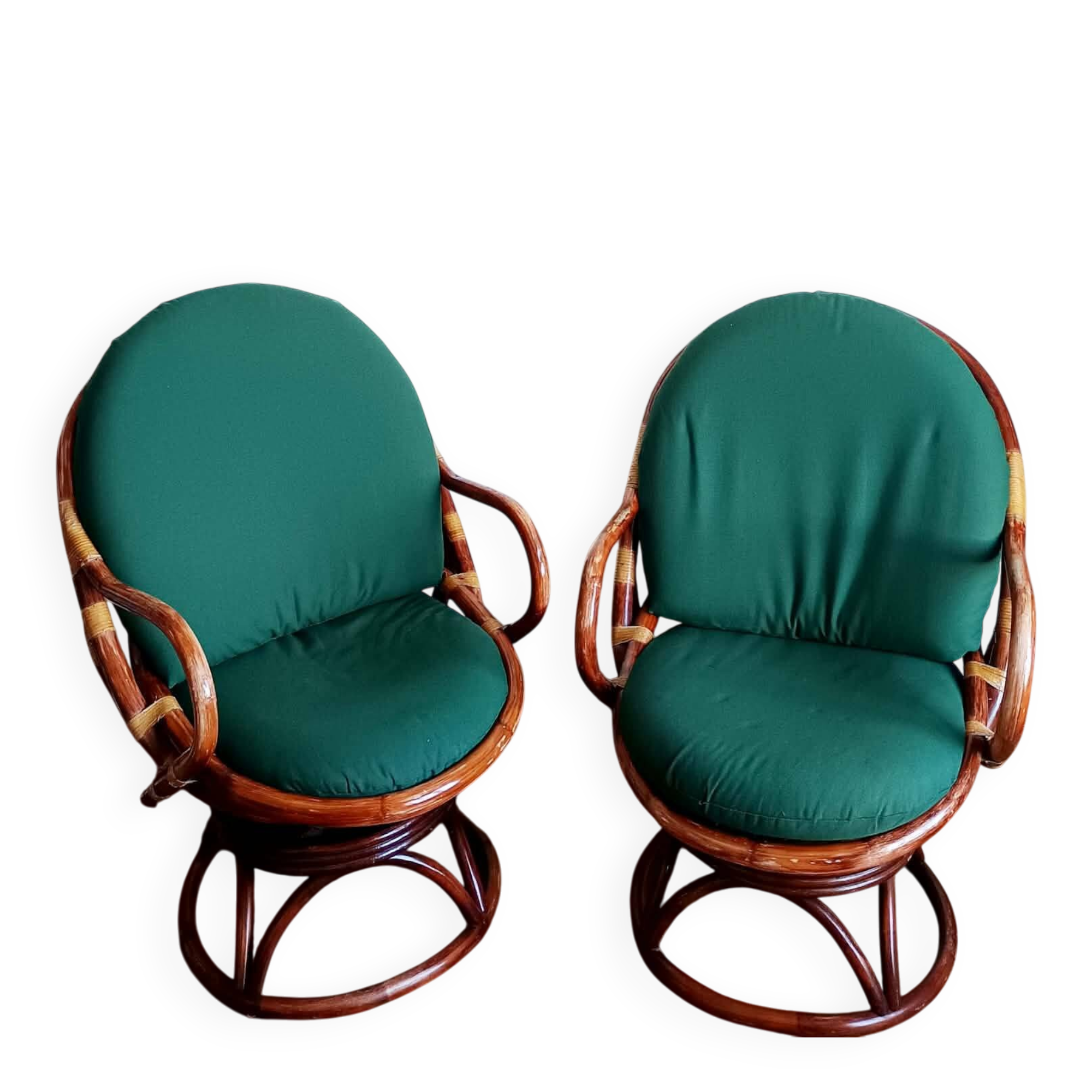 Paire de fauteuils pivotants en rotin 1970