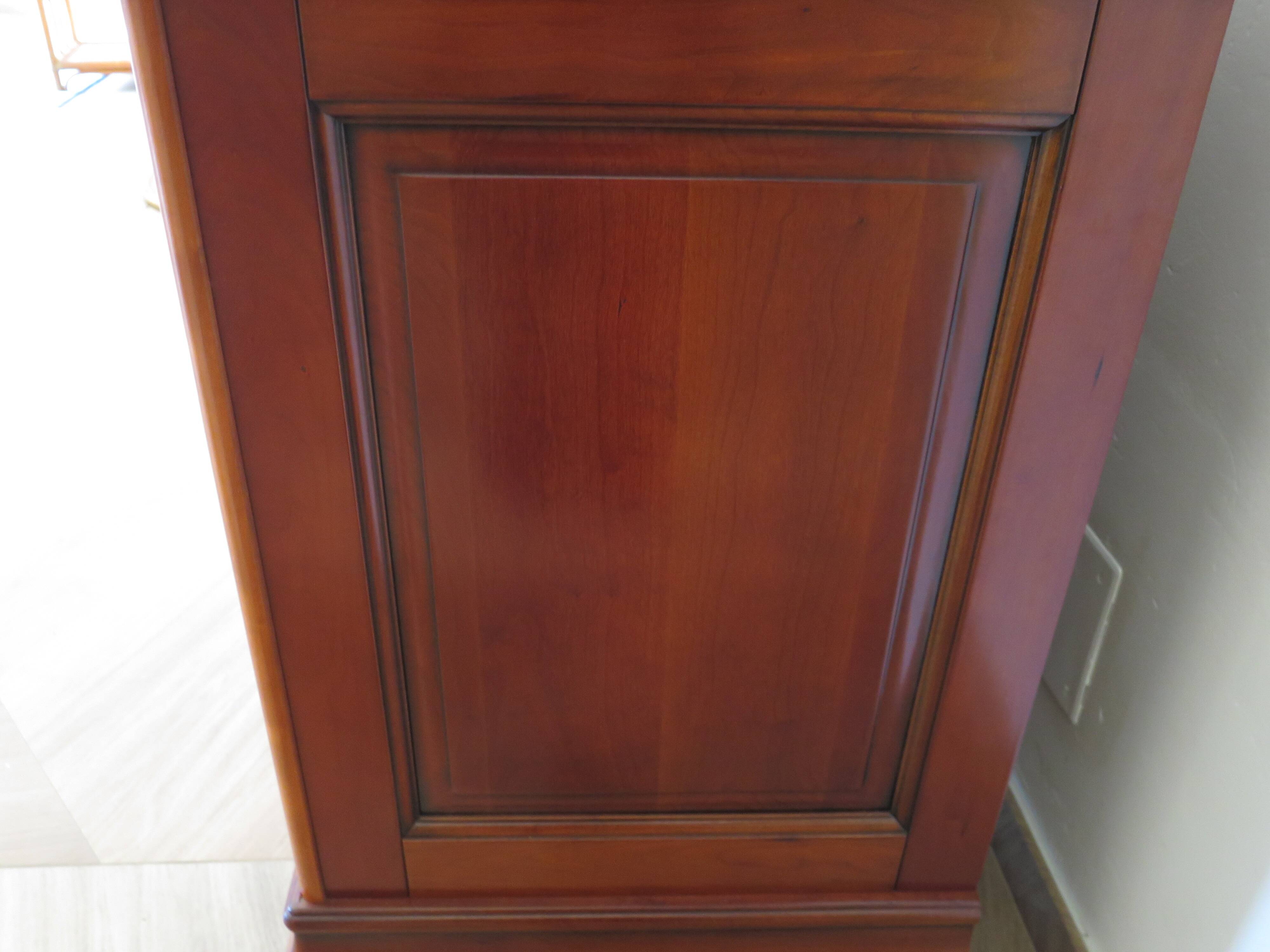 Cherrywood chest of drawers with ogee – 4 drawers – 80s – Louis Philippe style