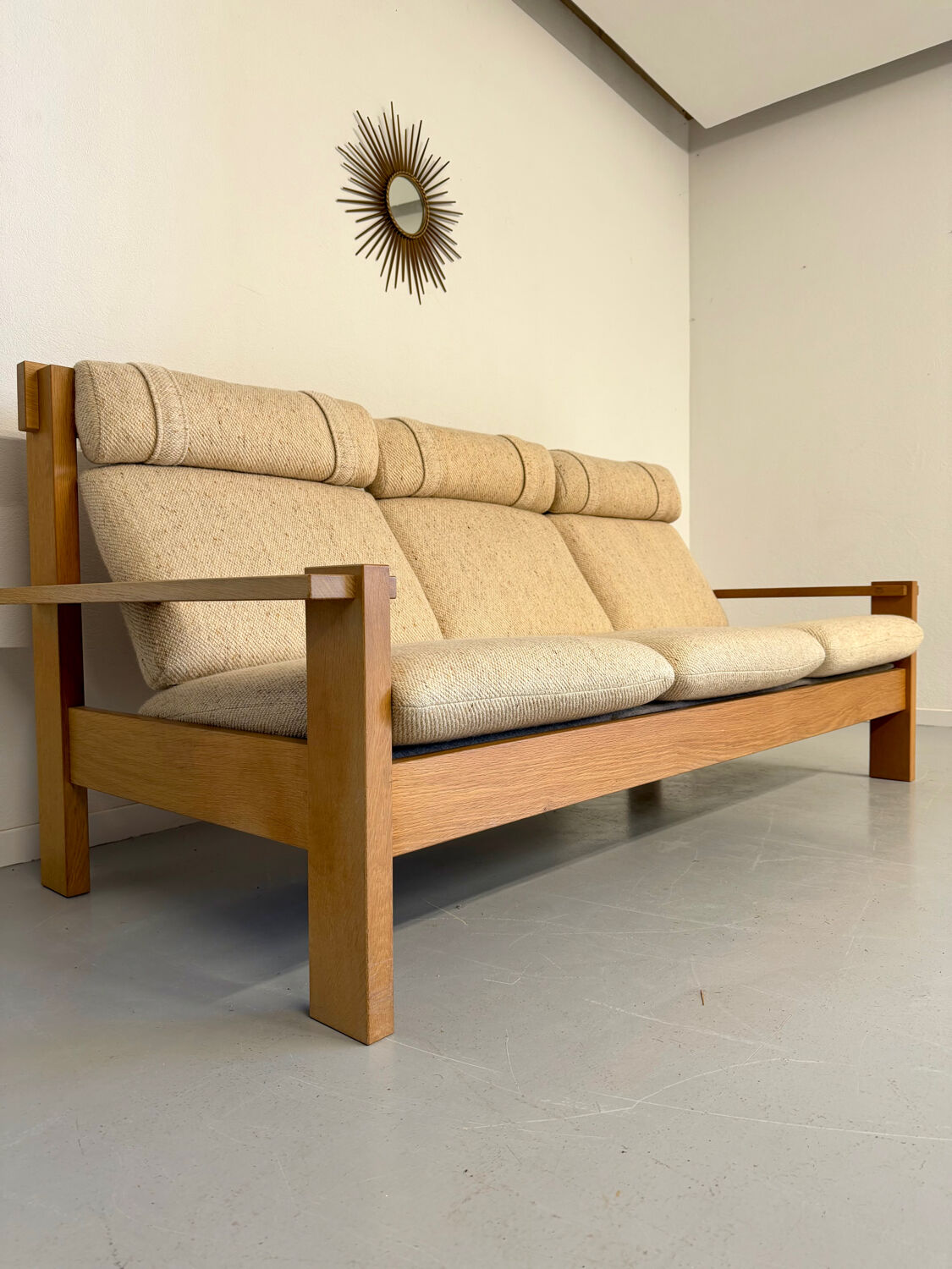 Three-seater canapé in solid oak with Scandinavian design fabric from the 1970s.