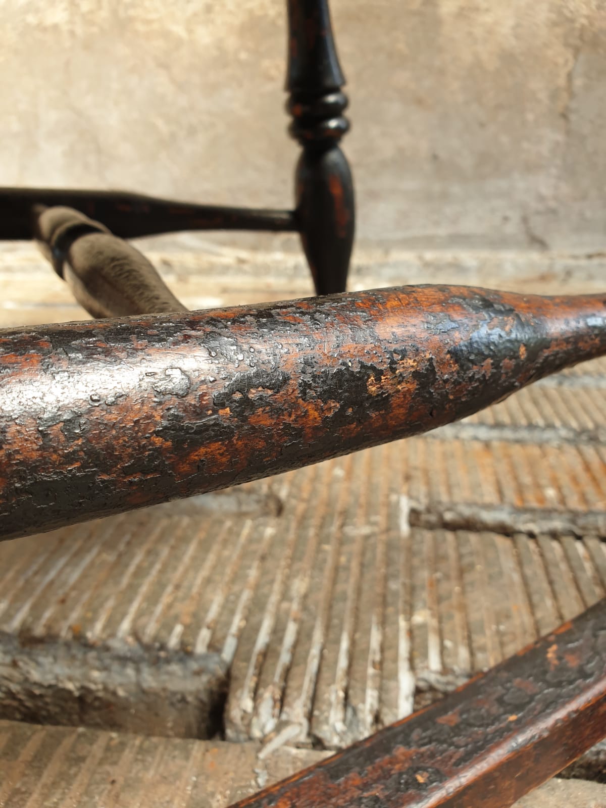 Antique rocking chair Windsor 1840