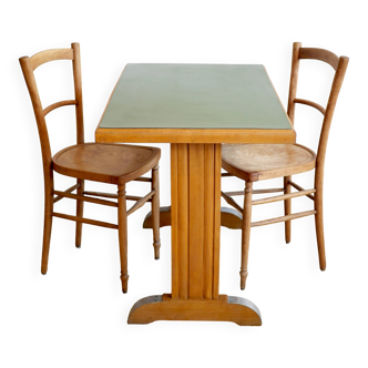 Bistro table and its two 1950s chairs