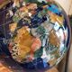 Globe terrestre g.e.m in lapis, hard pierres and motherpearl