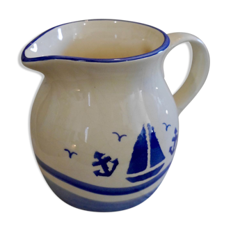 Pichet en porcelaine