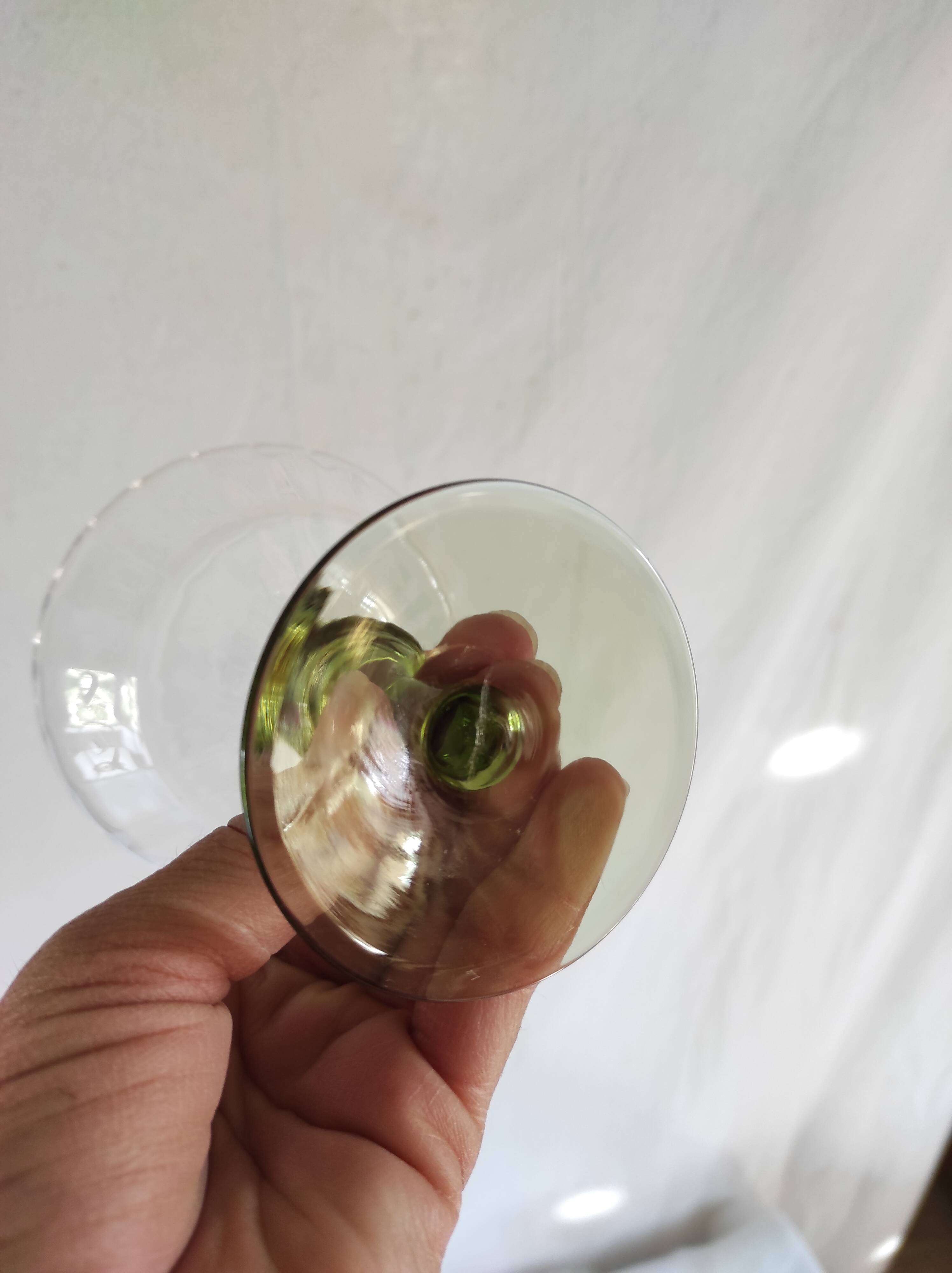 10 glasses of champagne 30 years 40