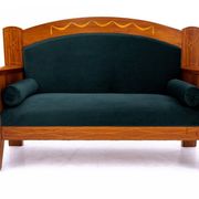 Sofa ancien d'Europe du Nord, vers 1890.