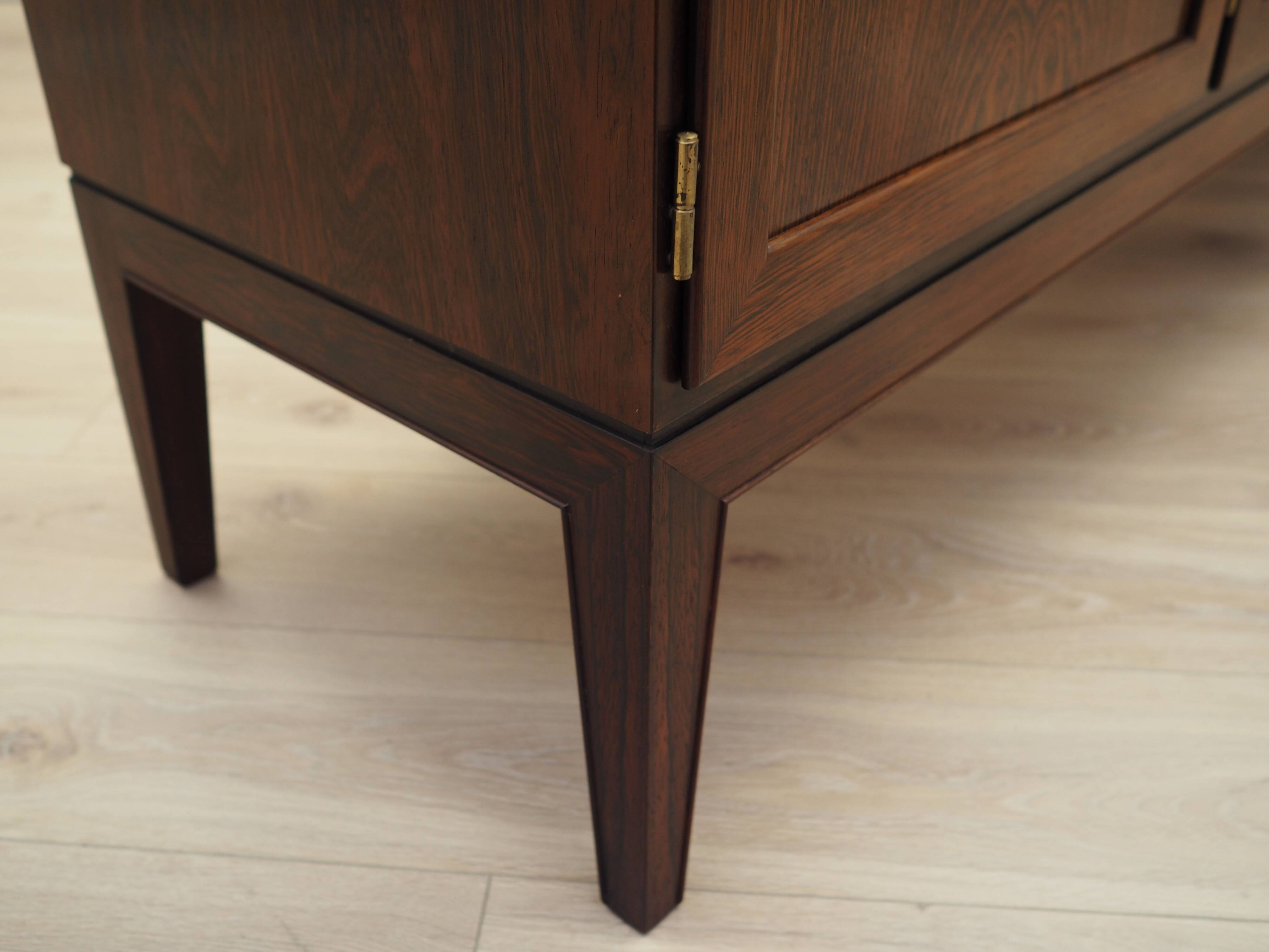 Enfilade en palissandre, design danois, années 1960, designer : Severin Hansen, produit