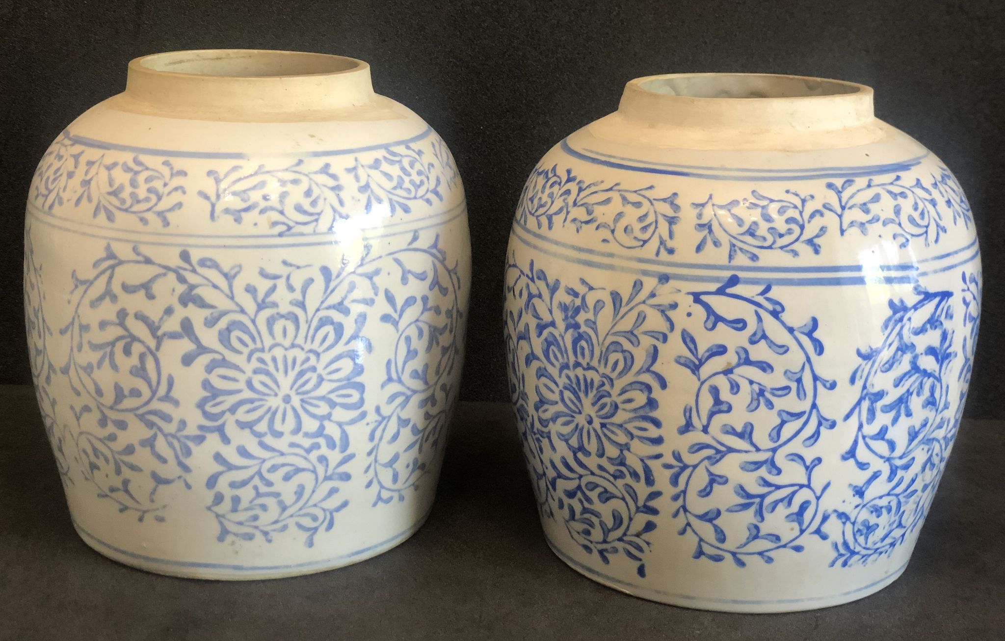 Vietnam pair of ginger pots made in China19th century