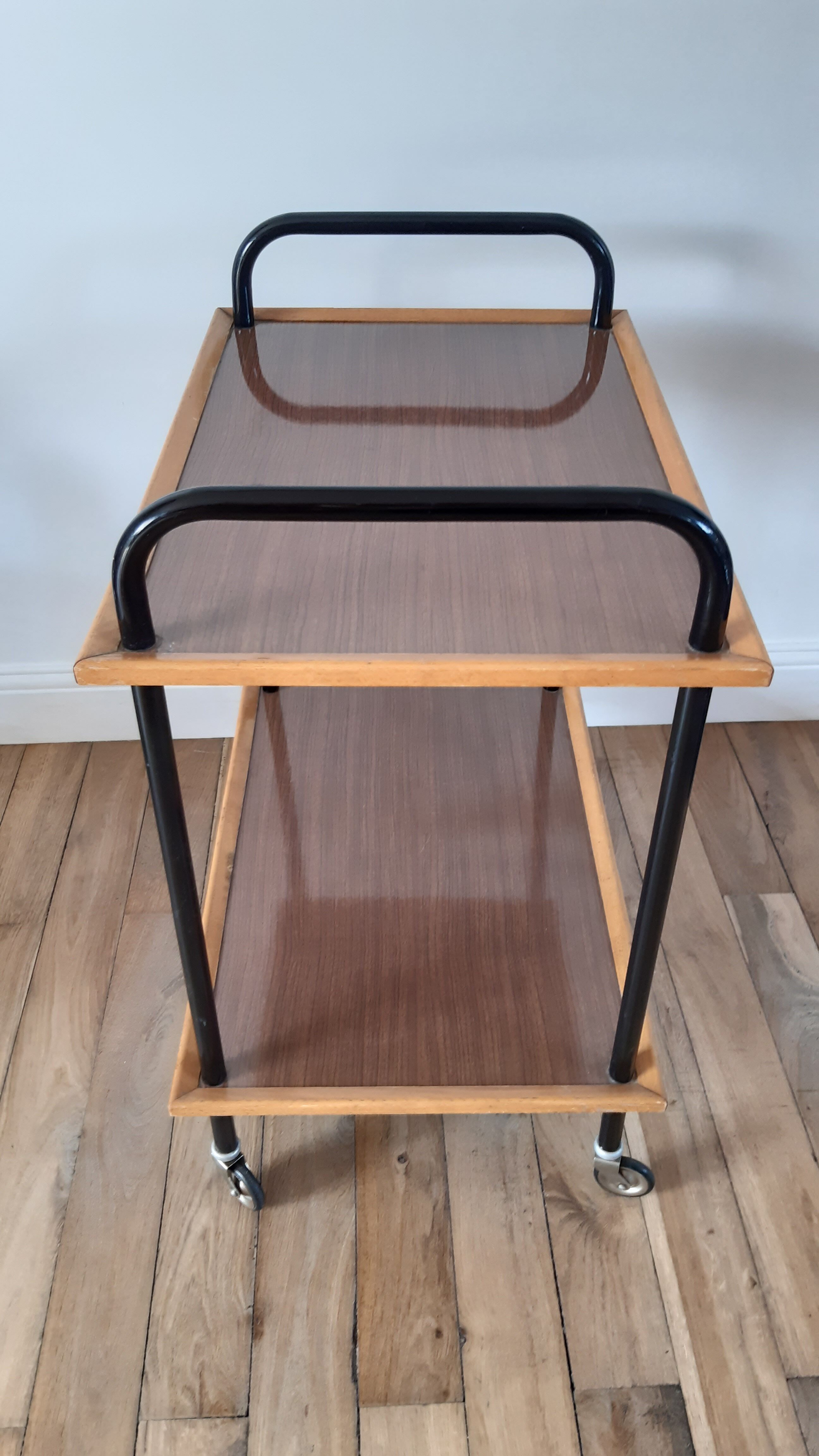 Served in beech wood and formica 60s