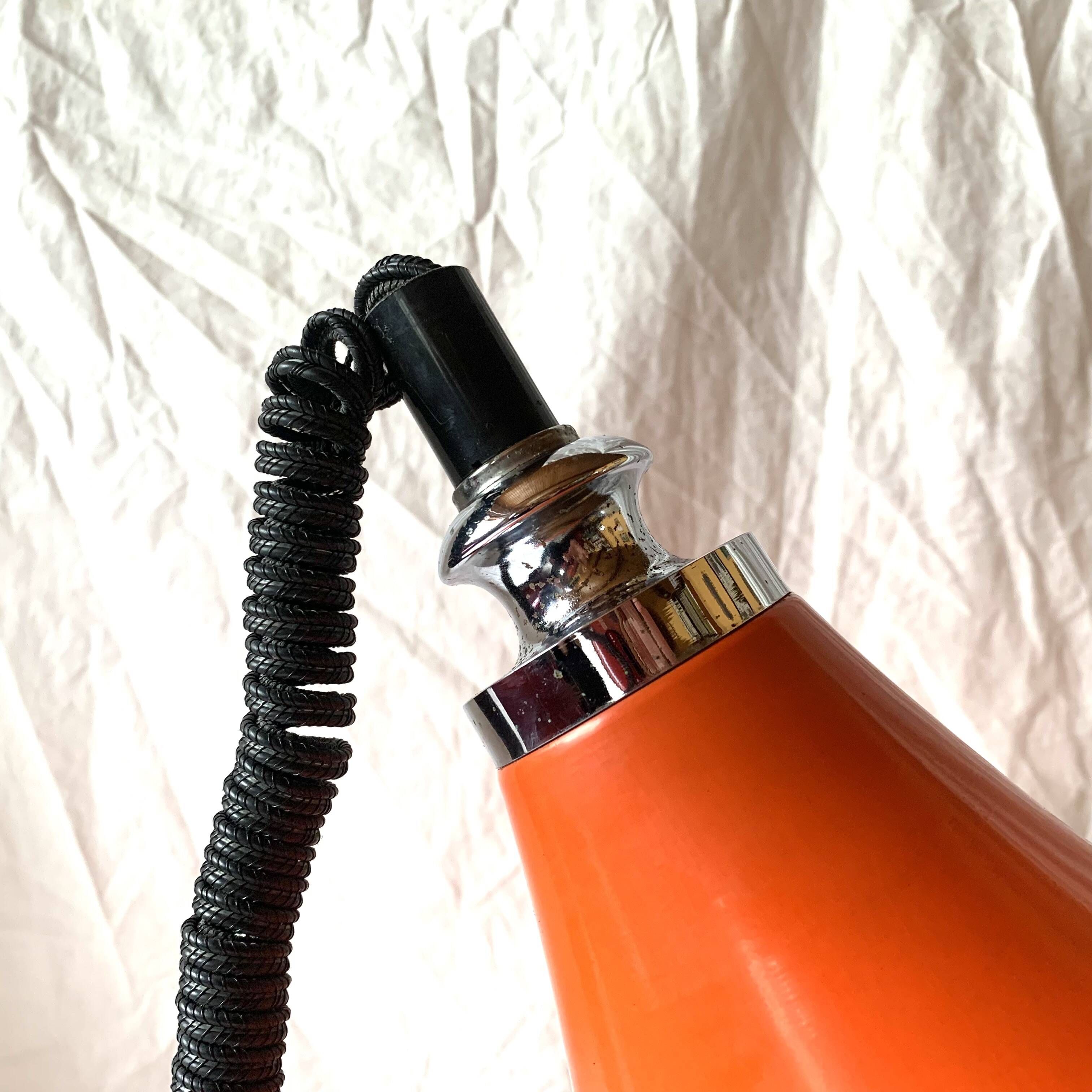 Suspension Space Age Design en métal laqué orange