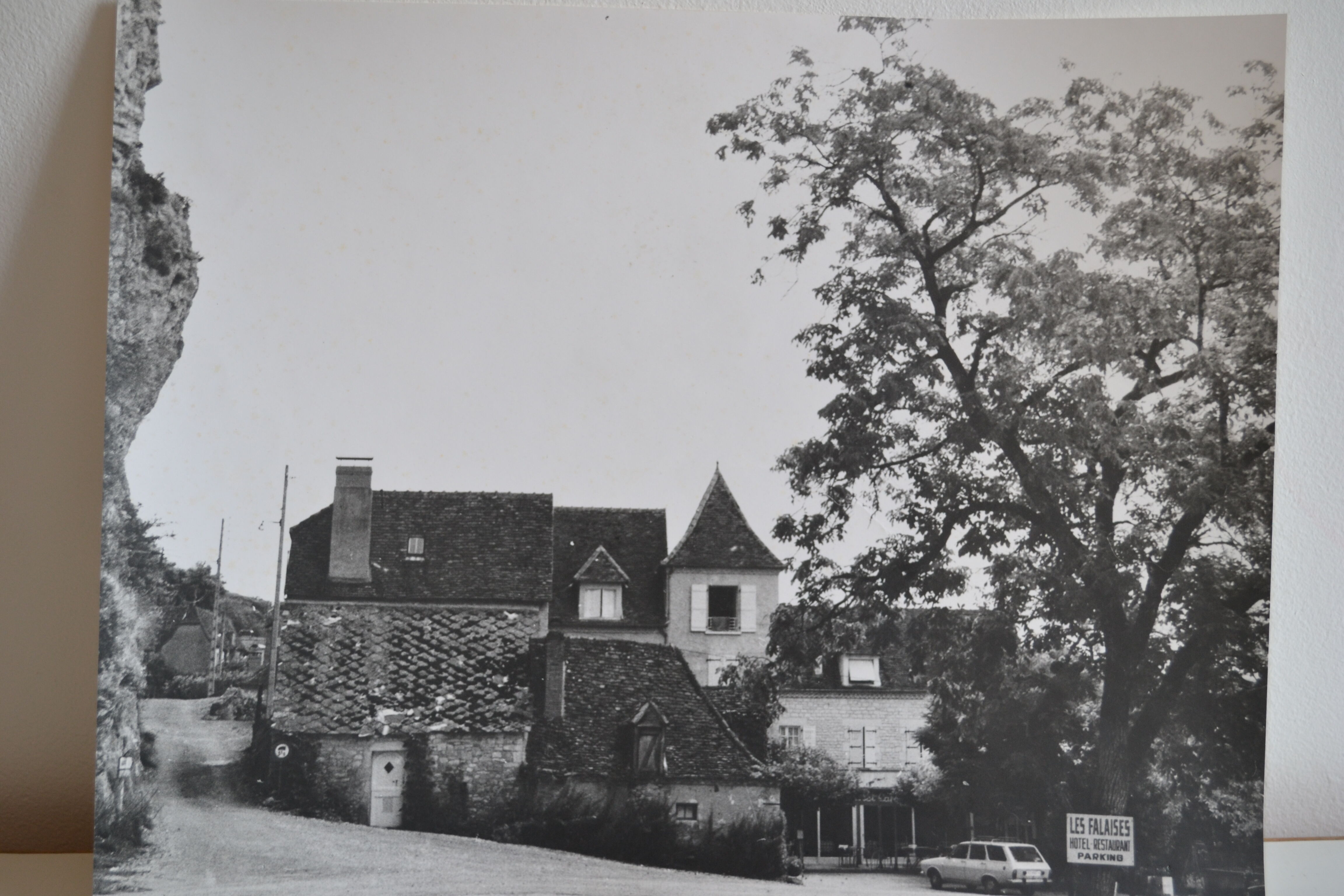 Anonymous film photo hotel restaurant les falaises gluges circa 1970