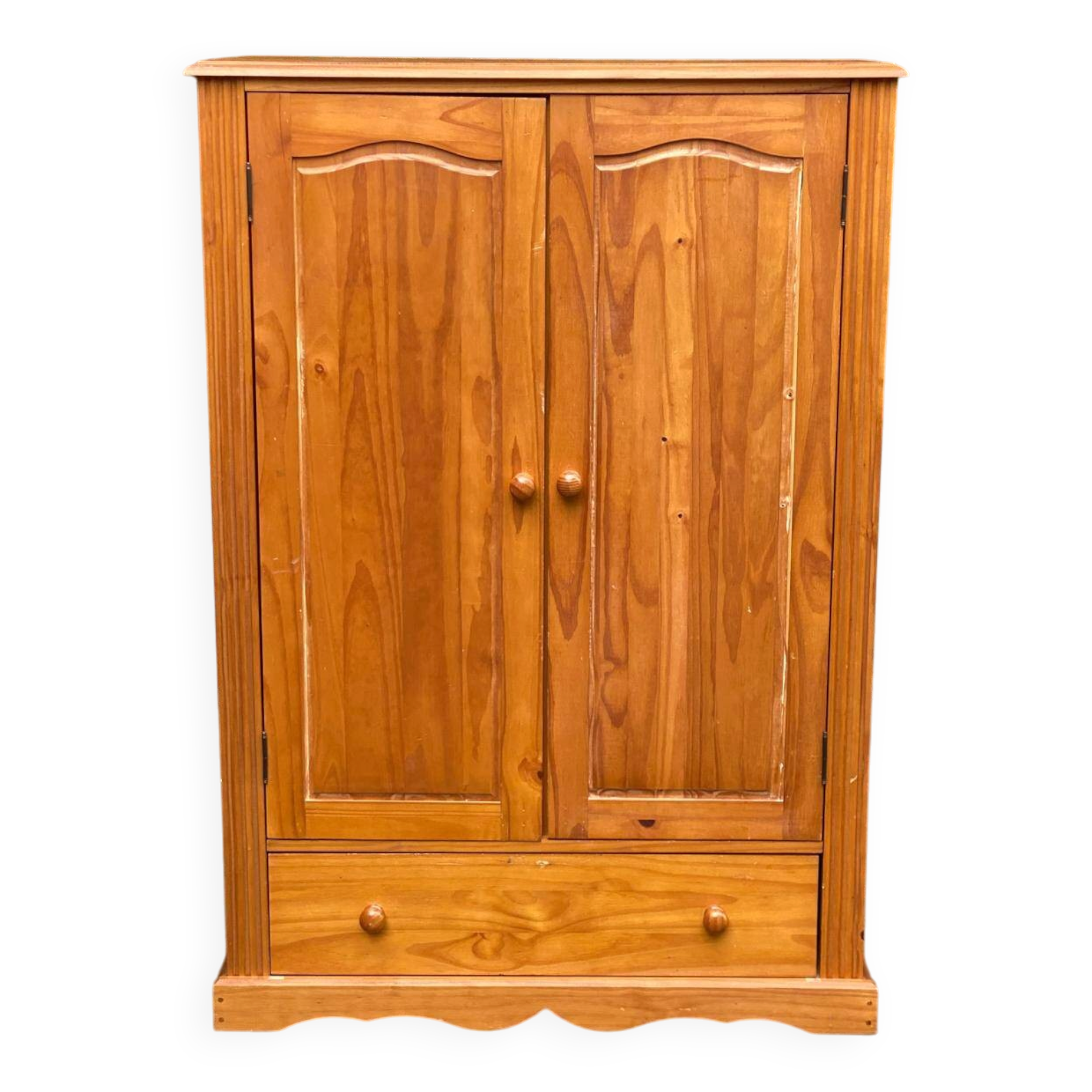 Solid wood chest of drawers from the 1980s.
