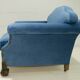Paire de fauteuils italiens néo-Renaissance du XIXe siècle en chêne et velours bleu