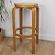 Tabourets en bois lamellé
