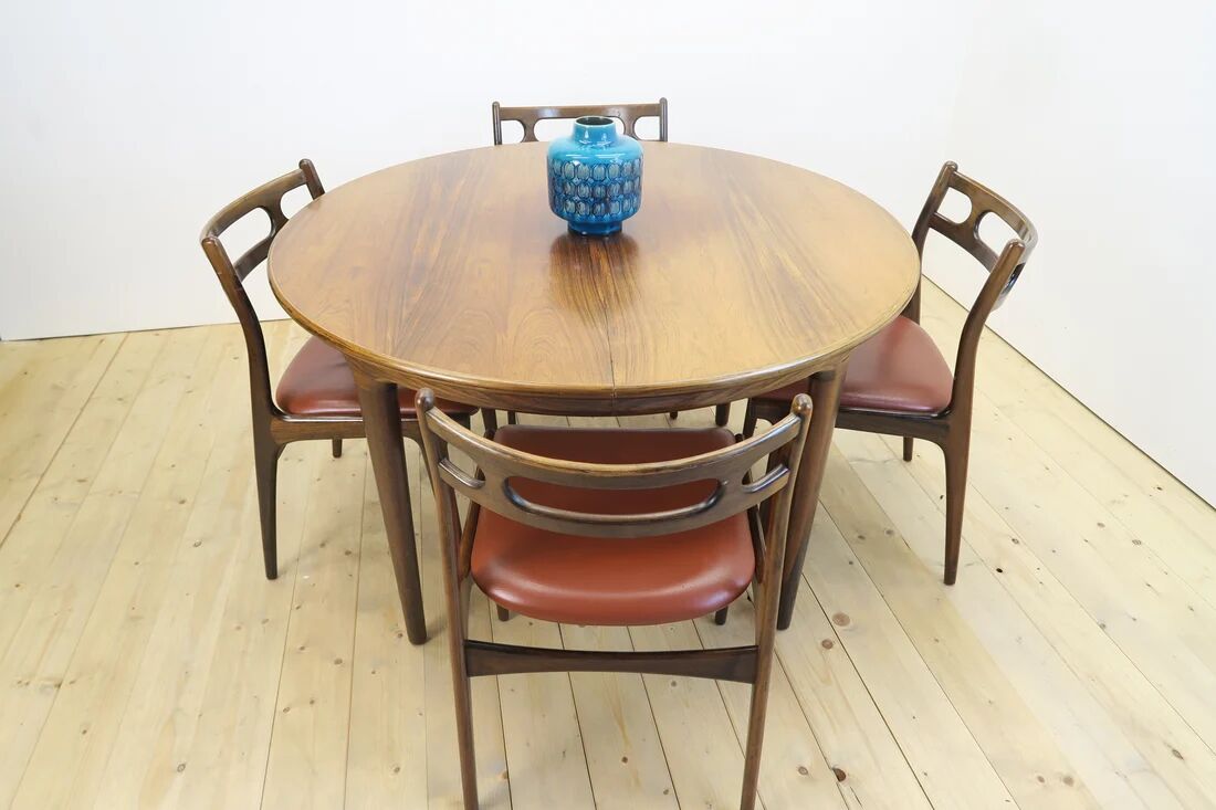 Dining room set in rosewood with table and 4 chairs, 1960s.
