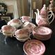 Service à thé anglais en faience rose