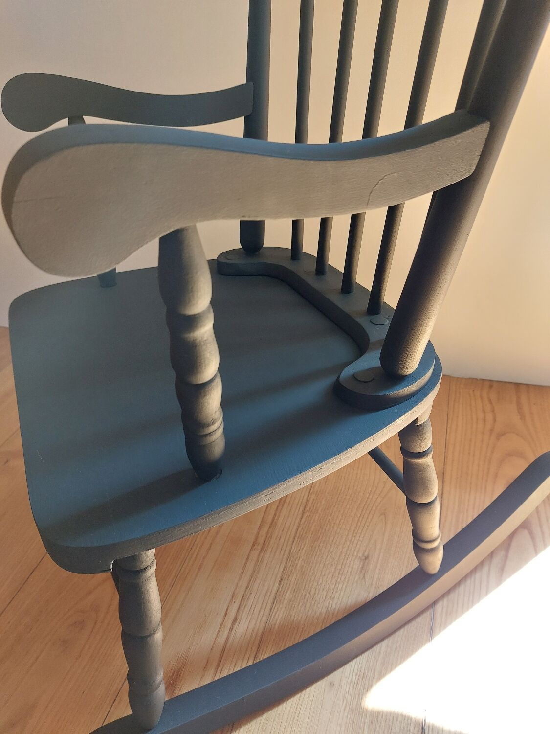 Children's rocking chair