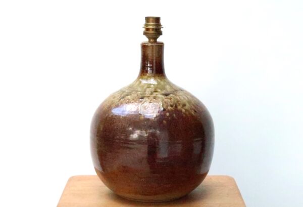 Pied de lampe  '' boule '' en grès signé, années 70