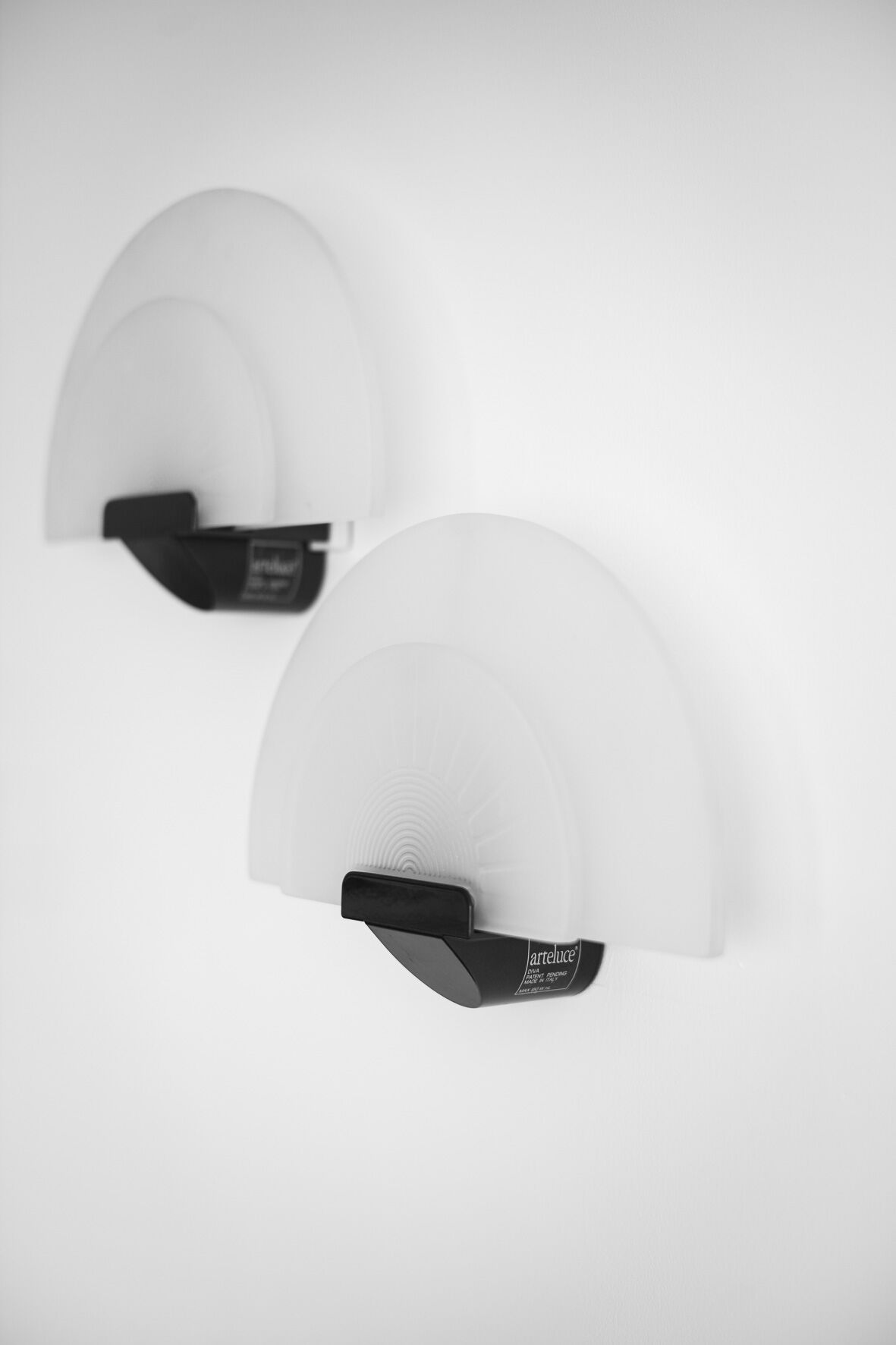 pair of wall lamps 80's Arteluce