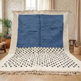 Traditional handwoven Berber rug size 2/3 m