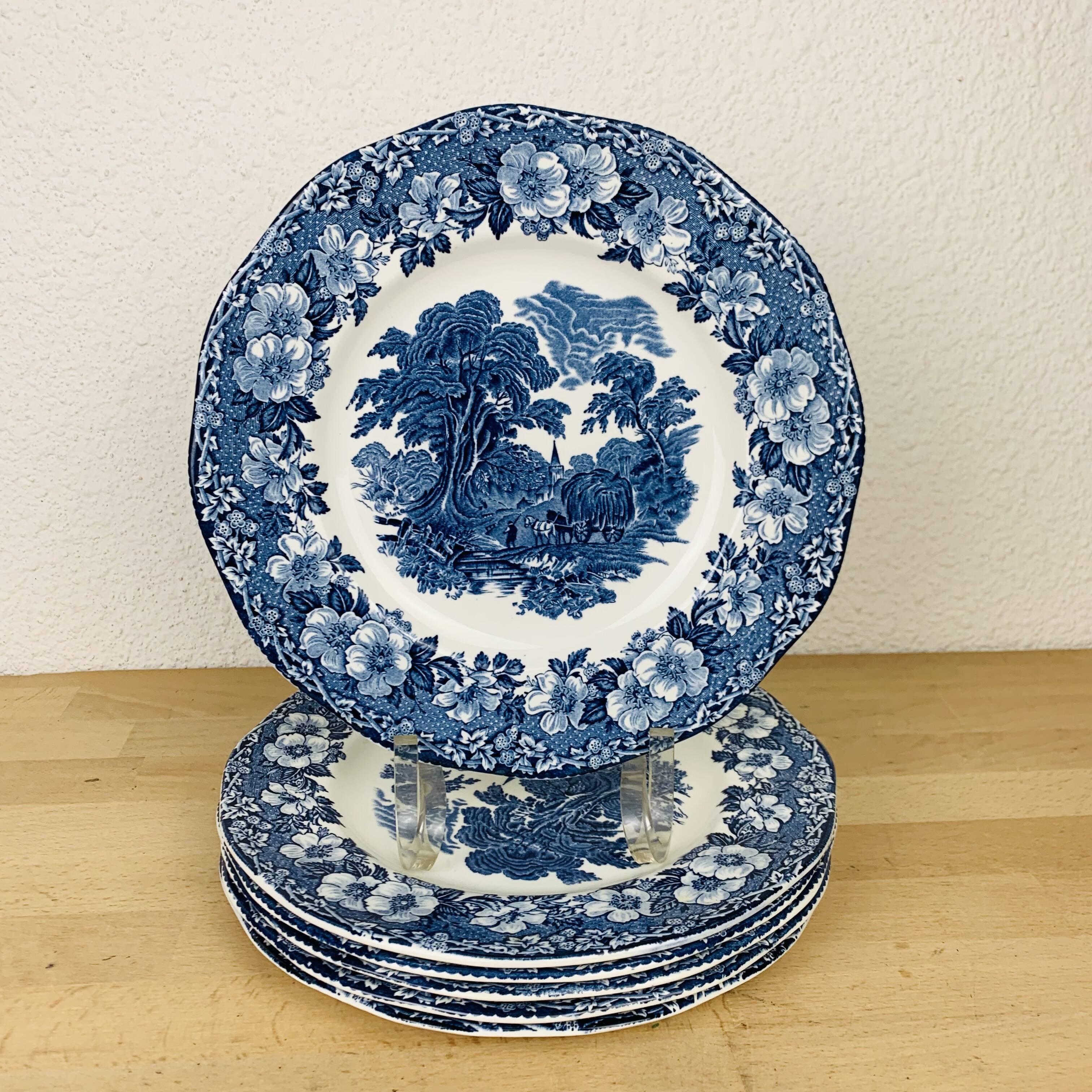 6 Wedgwood Woodland dinner plates blue