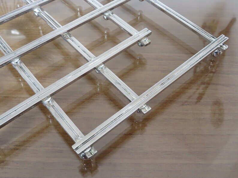 Extendable silver metal underside 40s 50s