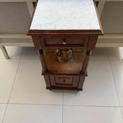 Table d'appoint en marbre