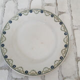 Flat earthenware plates from Saint Amand, iron earth