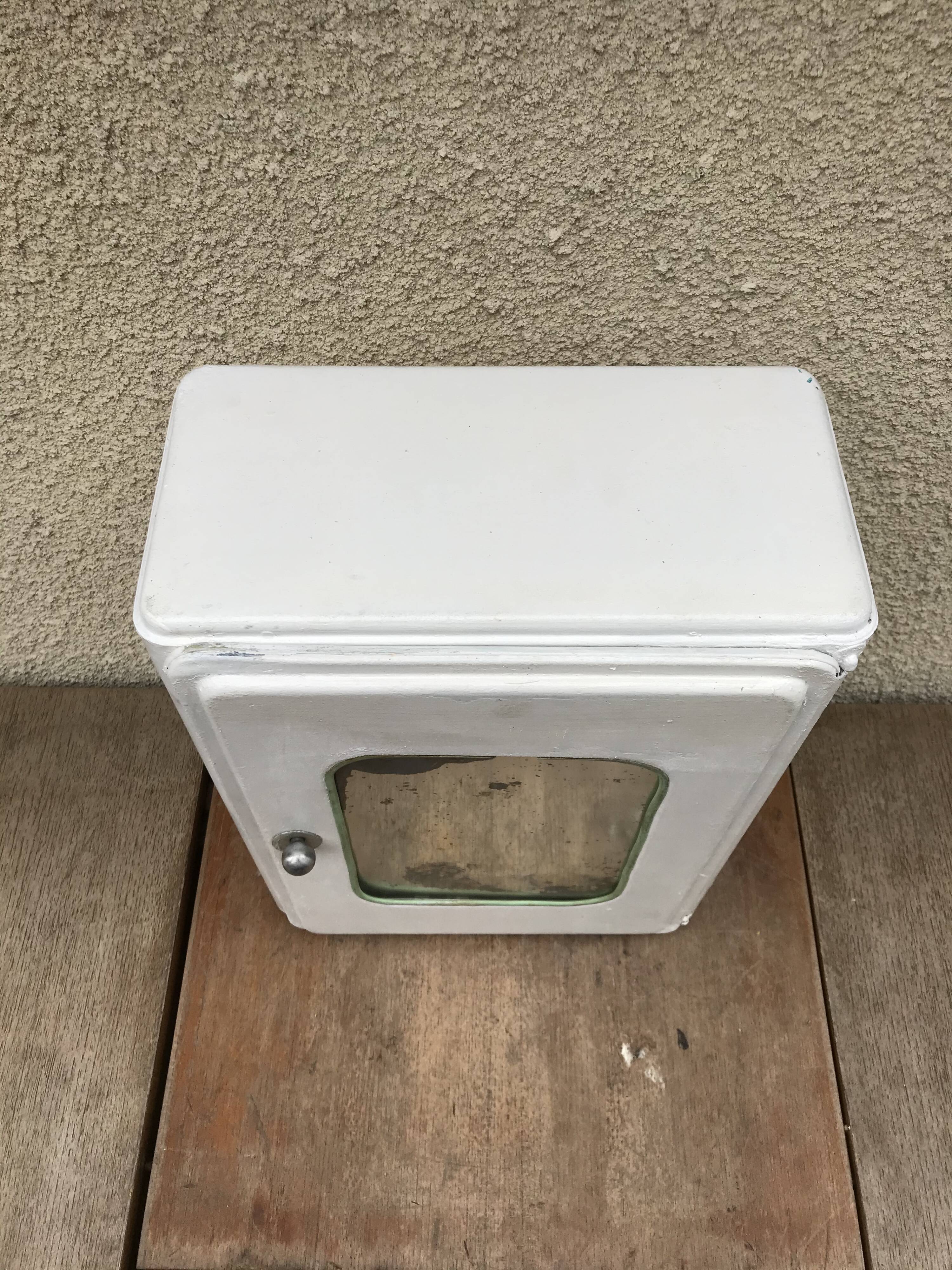 Former white metal pharmacy wardrobe vintage mirror