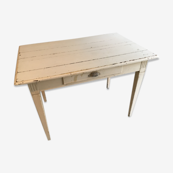 Table blanche en bois