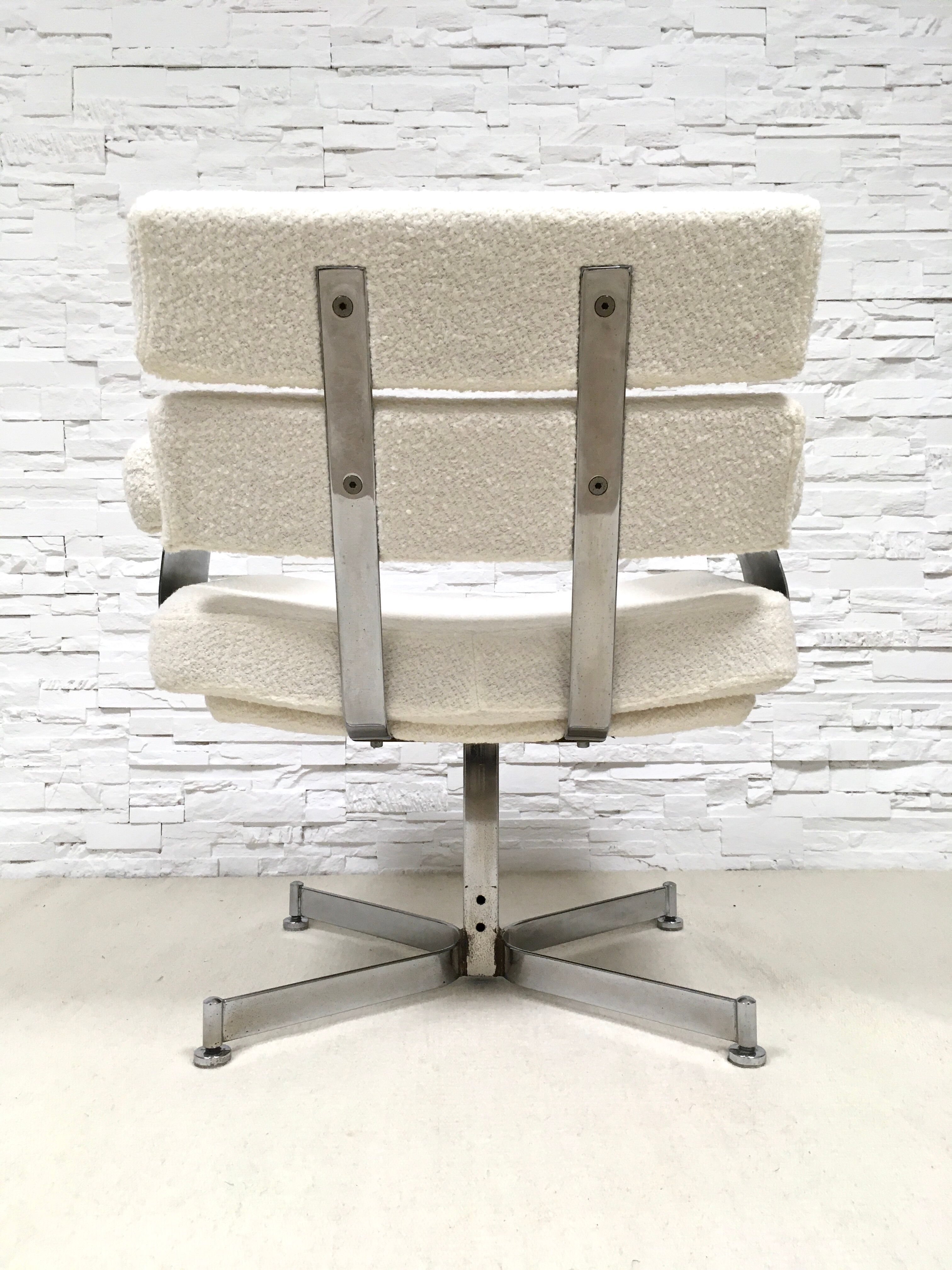 Vintage armchair 1980