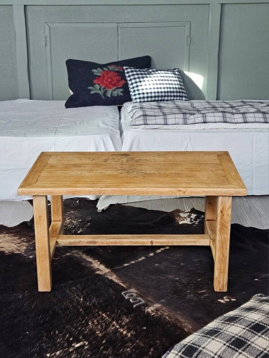 Renovated vintage oak coffee table | Iris