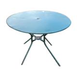 Old-house bistro table in wring iron
