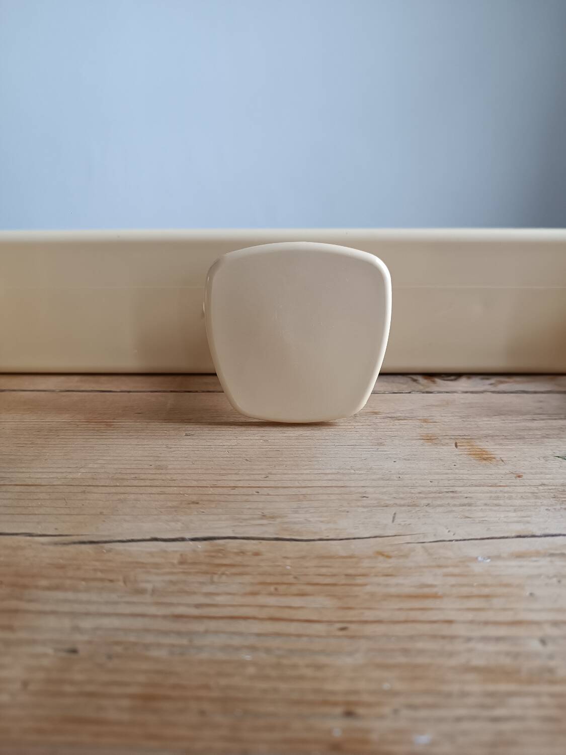 Ami 1970 wall coat rack
