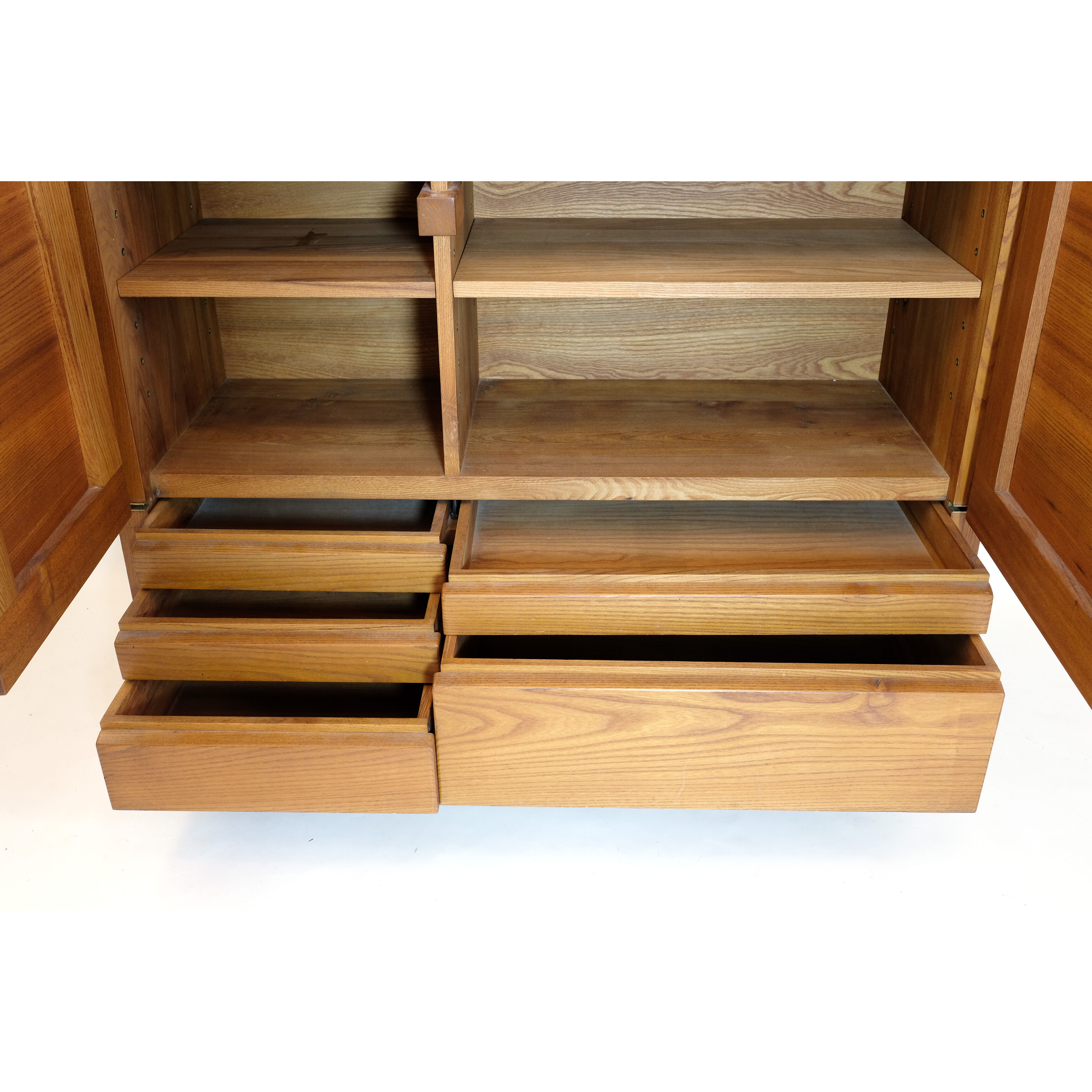 Pierre Chapo buffet R18, solid elm, 1960-1970