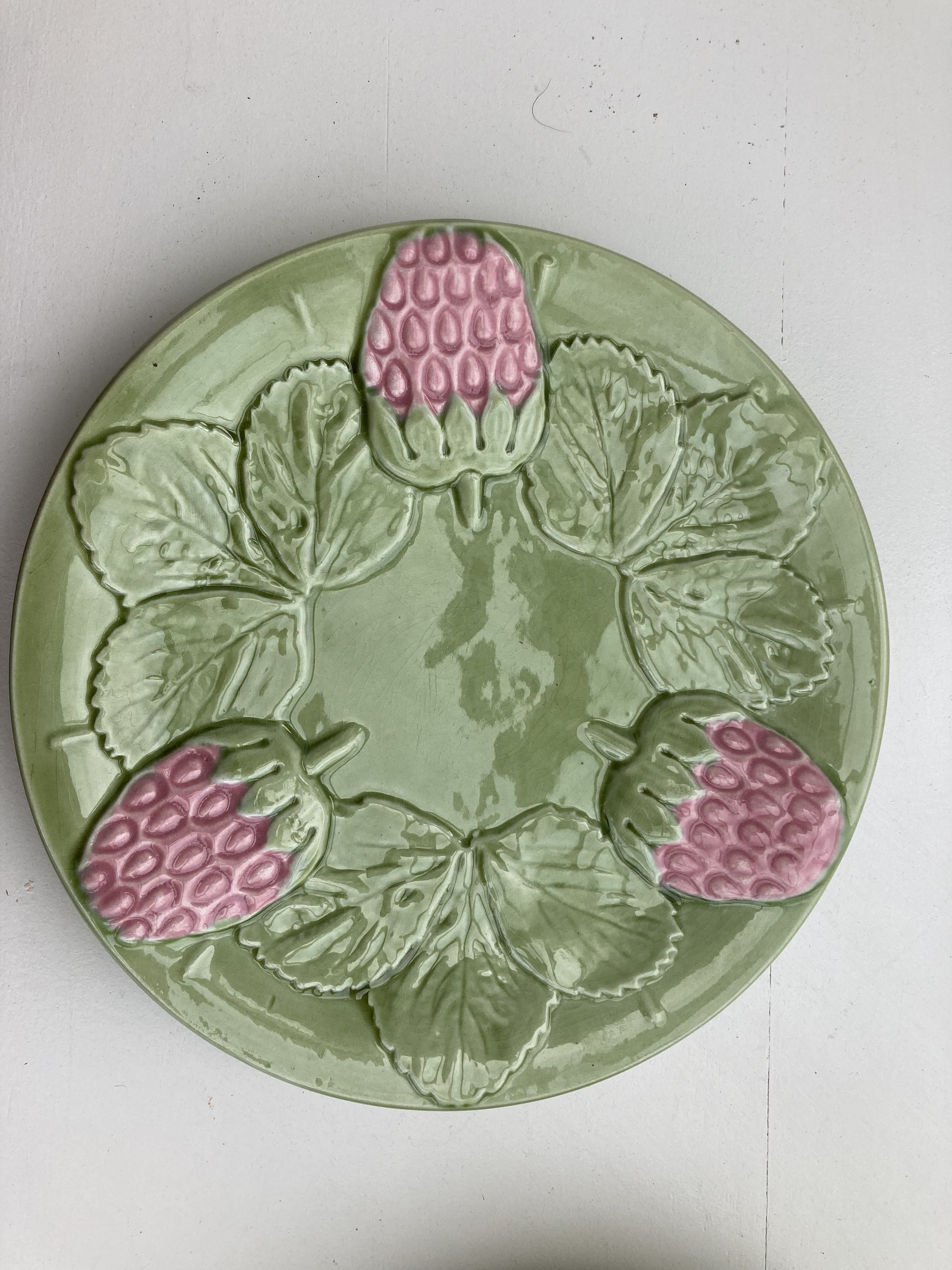 Set of 5 plates in slurry decorated strawberry of f. mendes