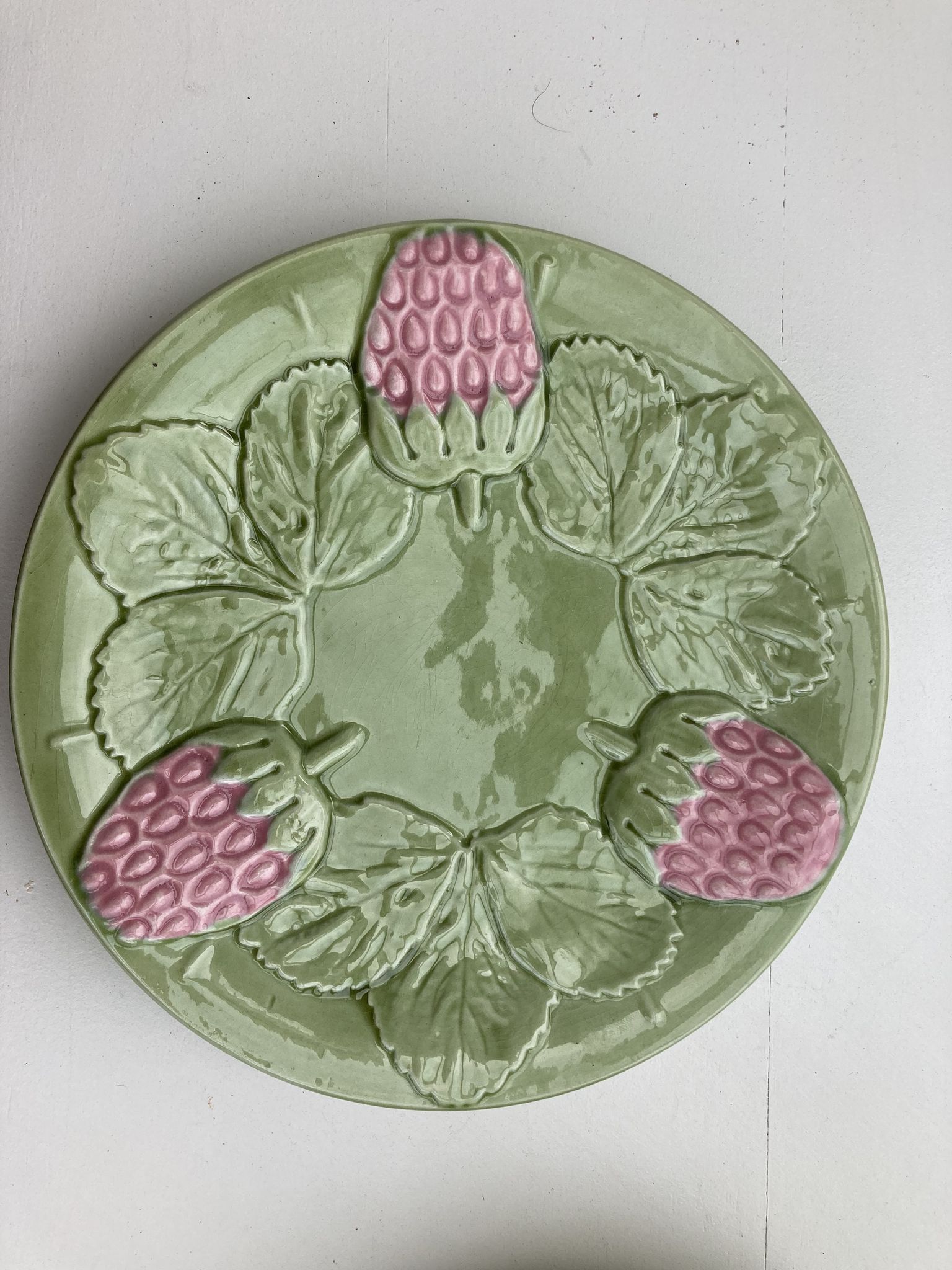 Set of 5 plates in slurry decorated strawberry of f. mendes
