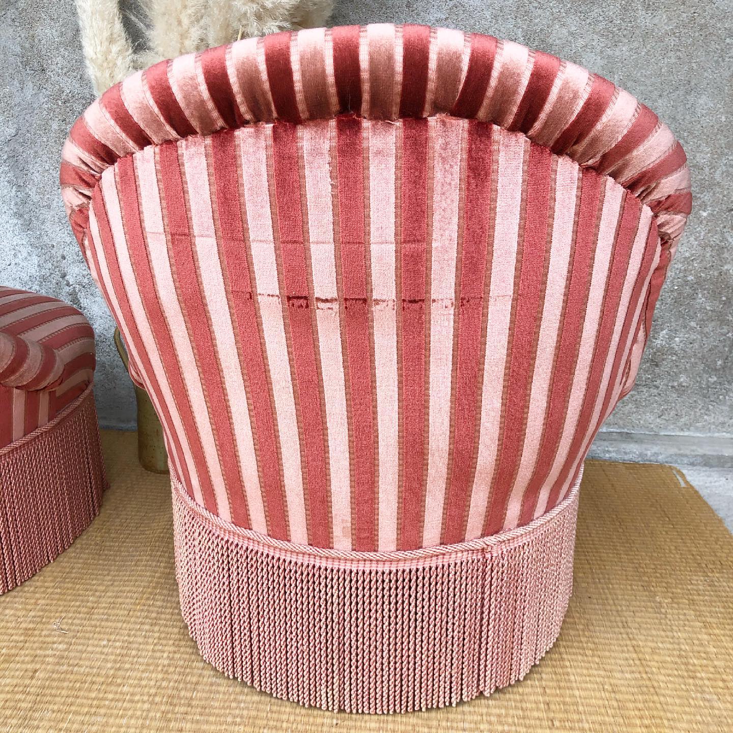 2 pink vintage toad armchairs