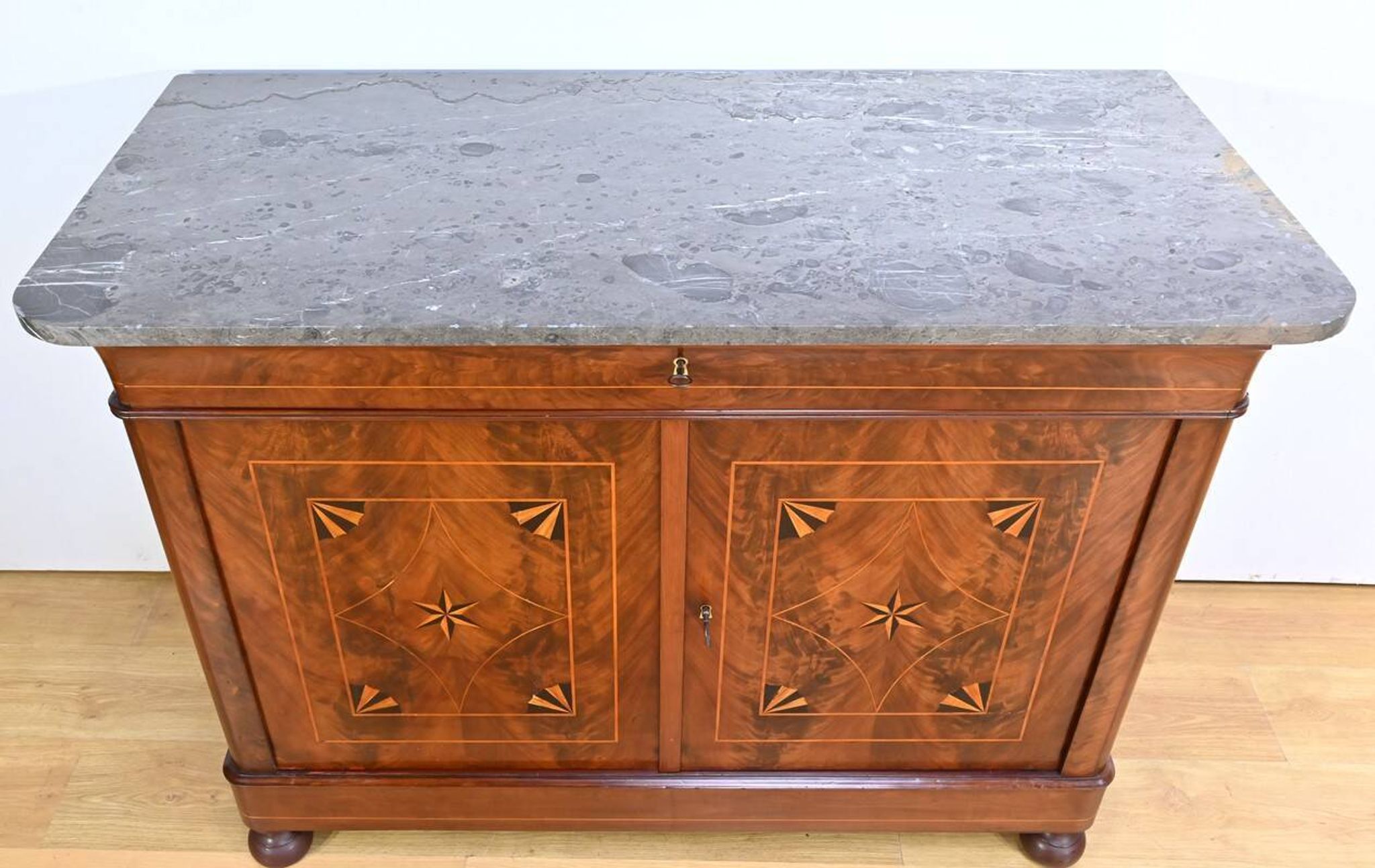 Mahogany Buffet, Restoration period – Early 19th century