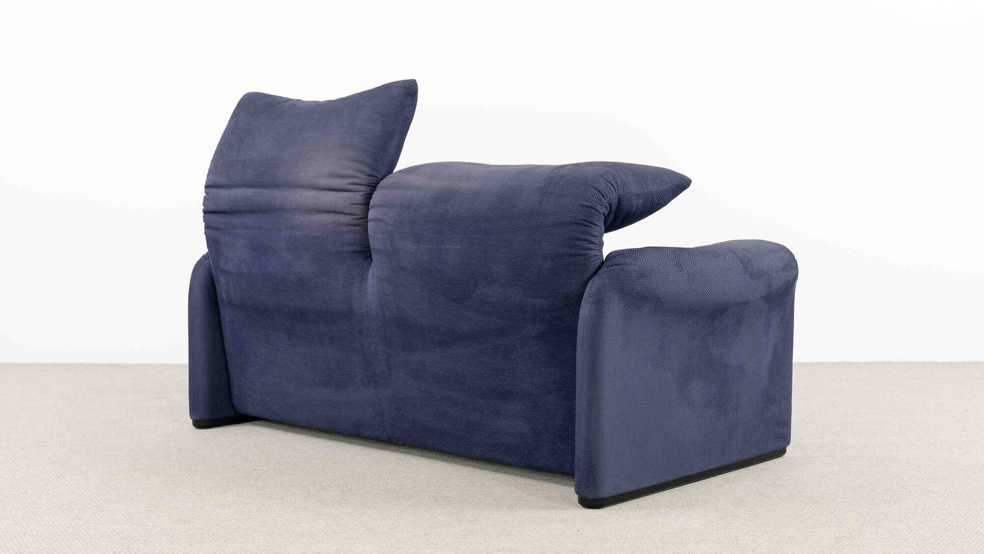 Cassina Maralunga 2-seat Sofa by Vico Magistretti