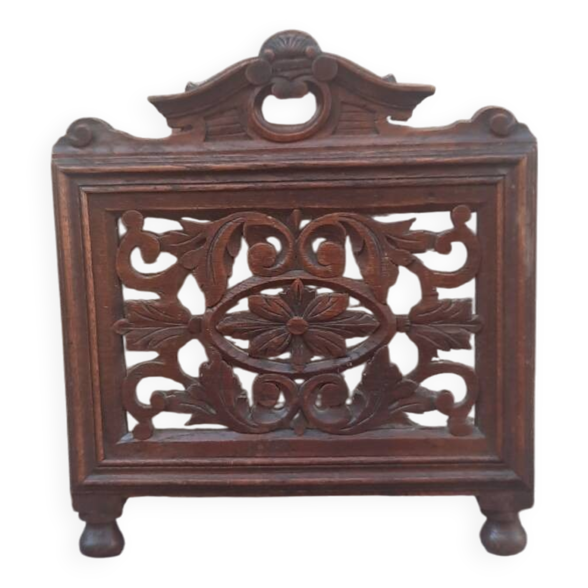 Wooden pediment
