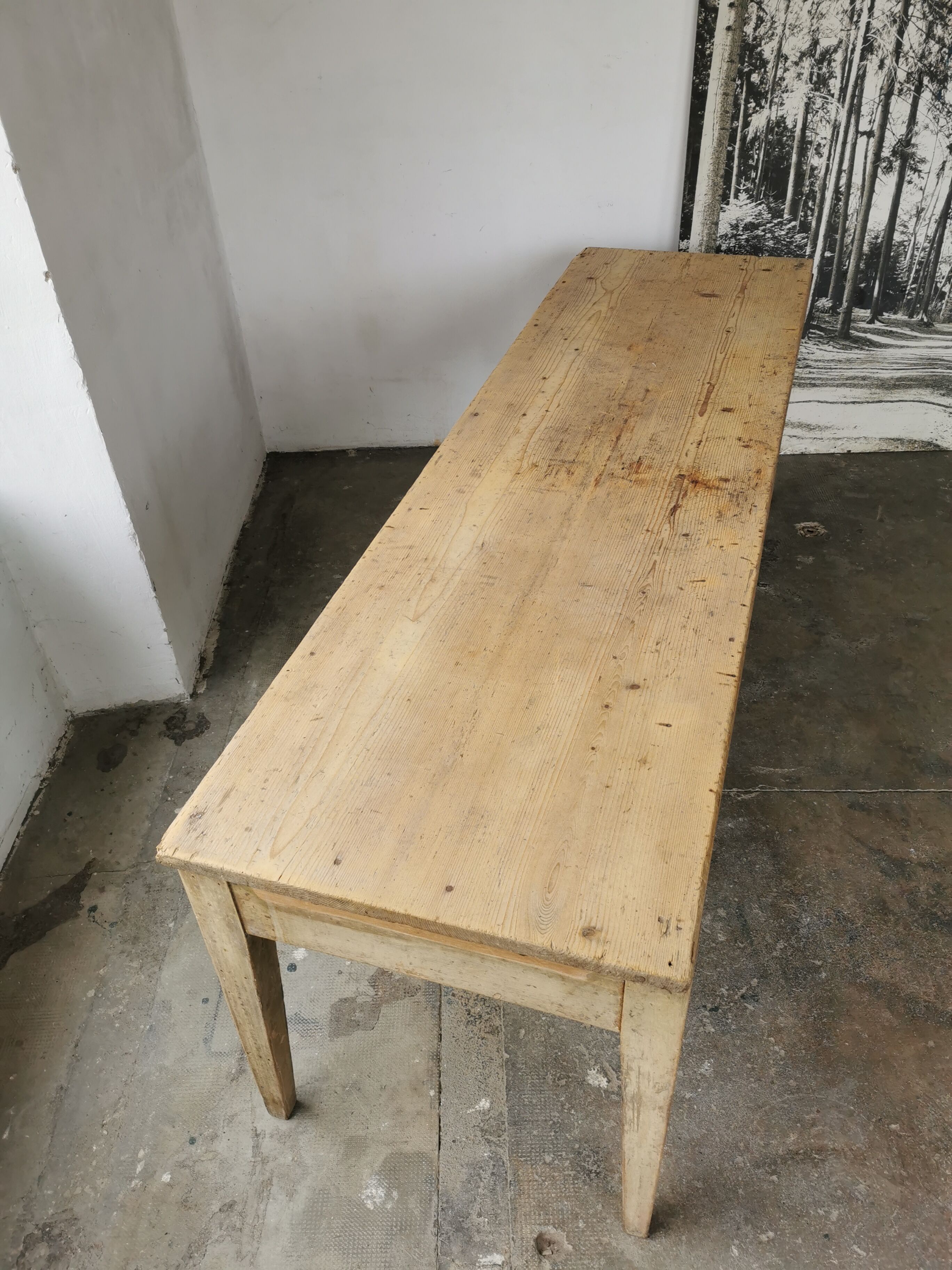 Farmhouse table
