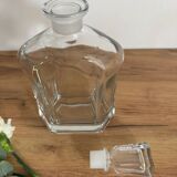 Transparent whisky carafe