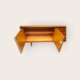 Buffet du milieu du siècle