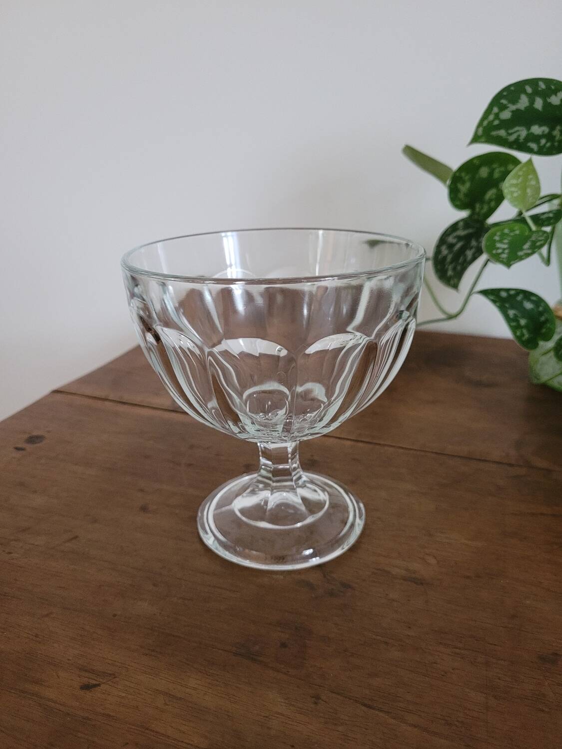 Crystal footed cup