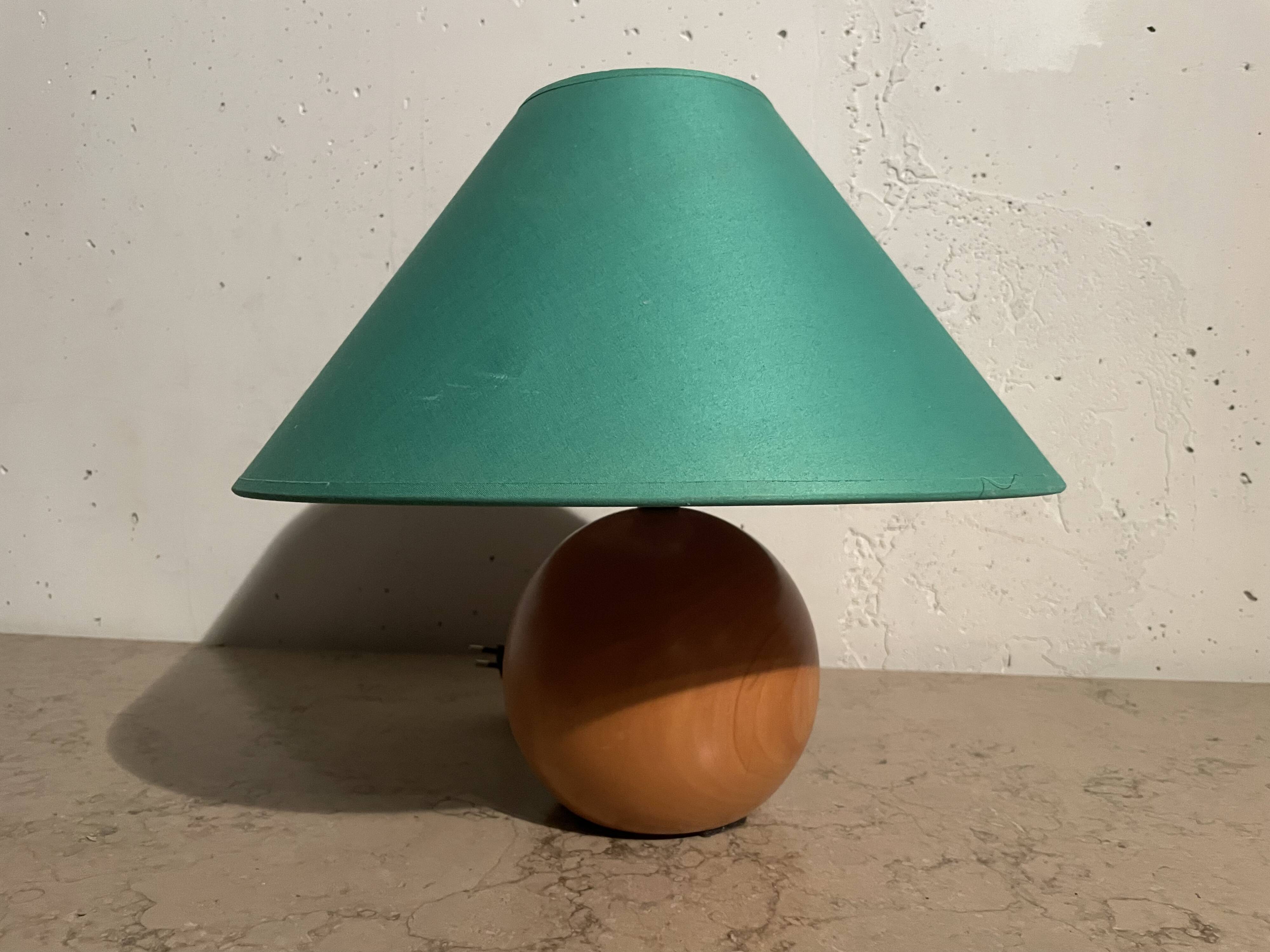 Lampe boule en bois années 80