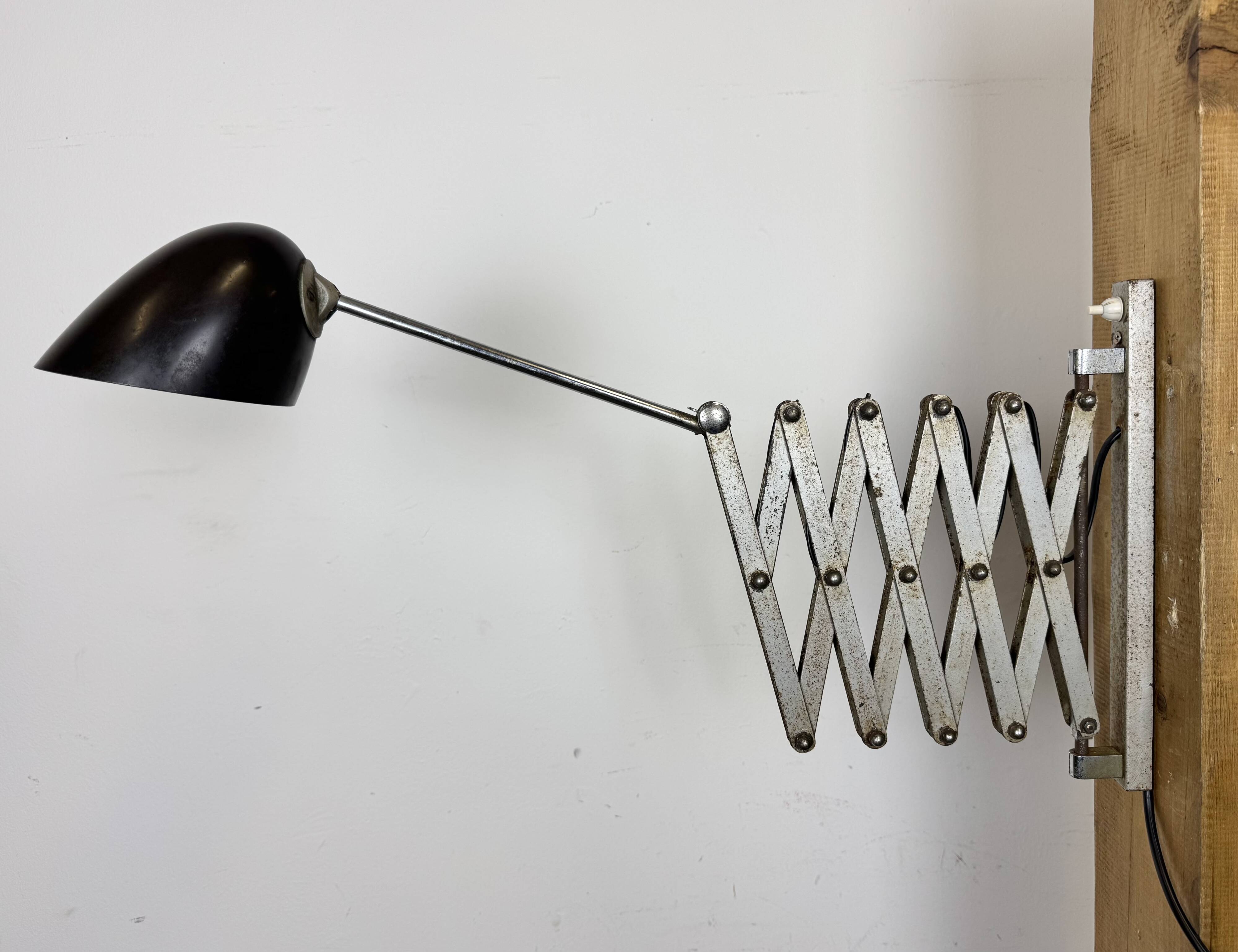 Industrial Midcentury Scissor Wall Lamp, 1950s