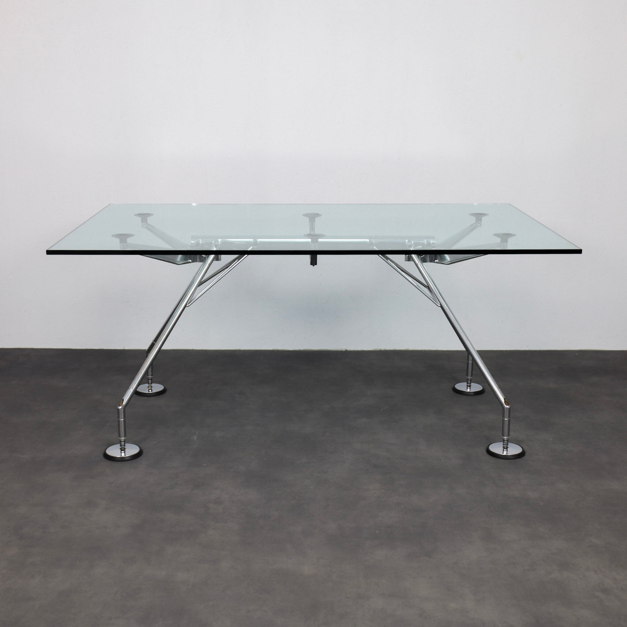 Nomos Table / Desk by Norman Foster for Tecno, Italy