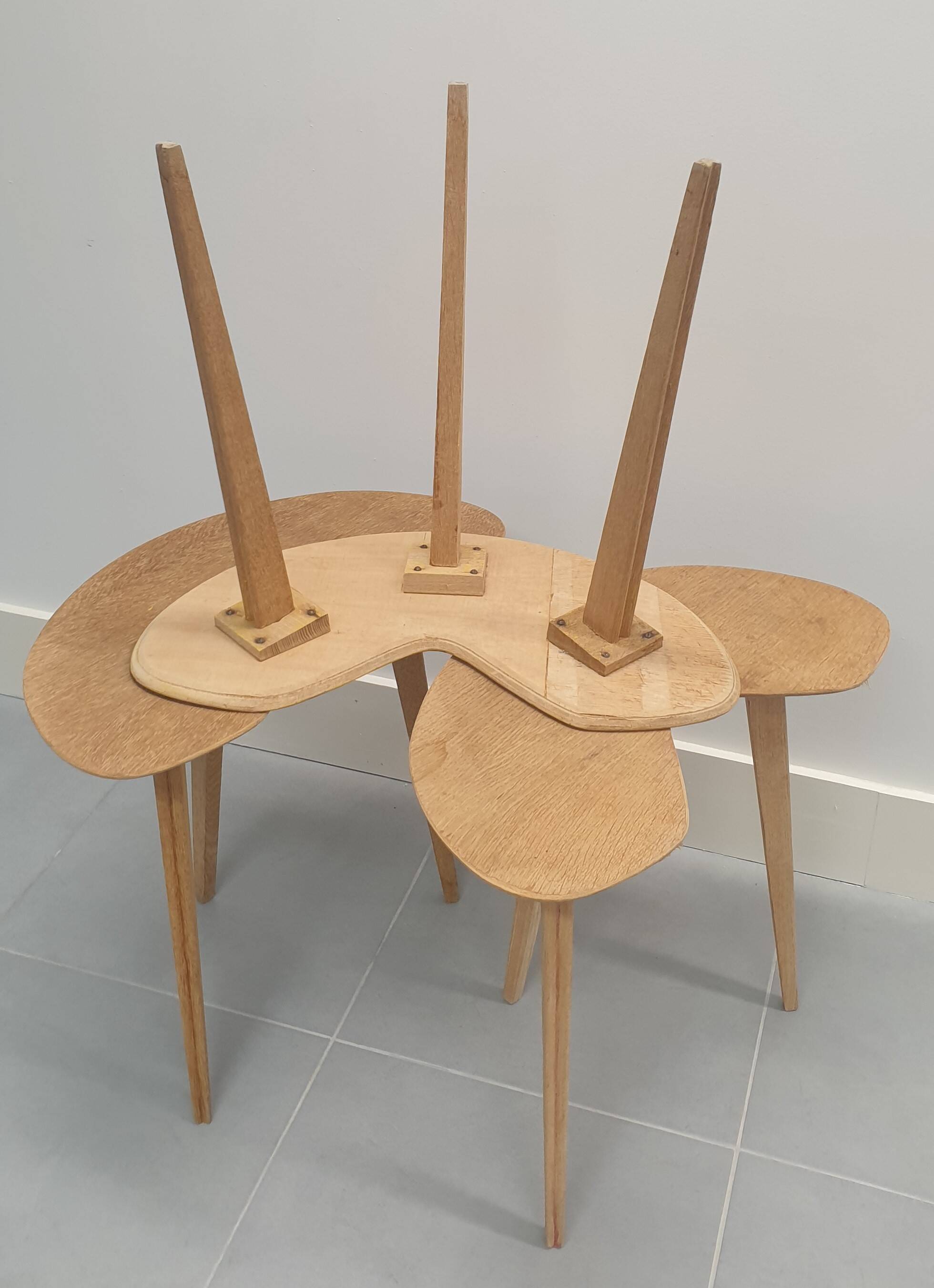 3 kidney-shaped coffee tables, original 1950s.