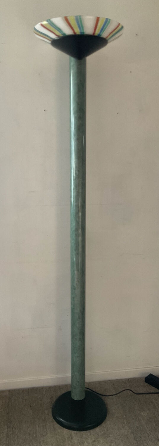 Italian floor lamp in Memphis style from the 70s-80s.